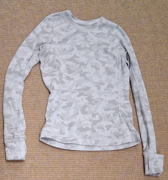 lululemon athletica Tops - Lululemon womens size 6 cream camou running sweatshirt crewneck Activewear